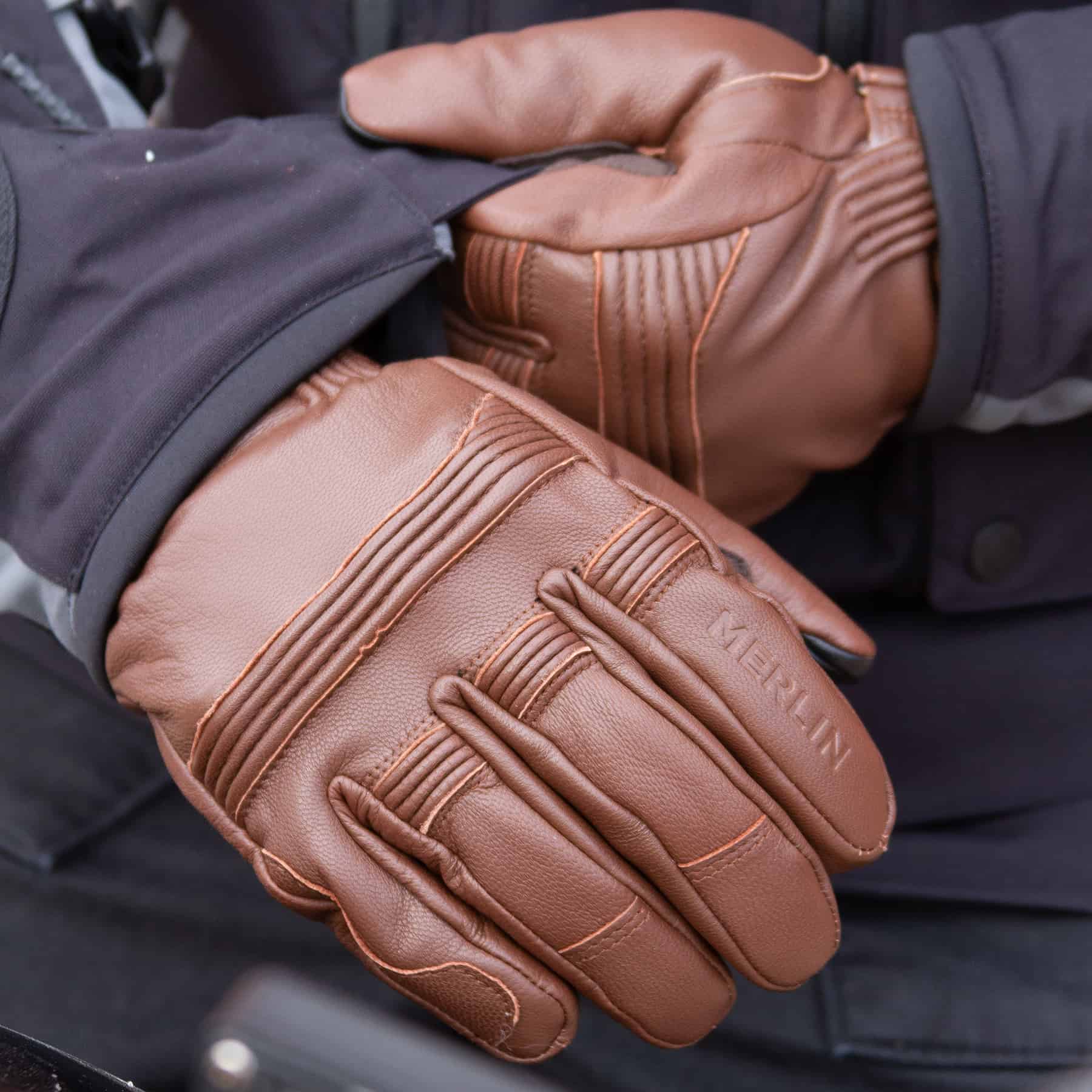 Lifestyle image of the Merlin Minworth heated gloves in brown