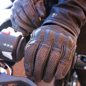 Shenstone Gloves Lifestyle
