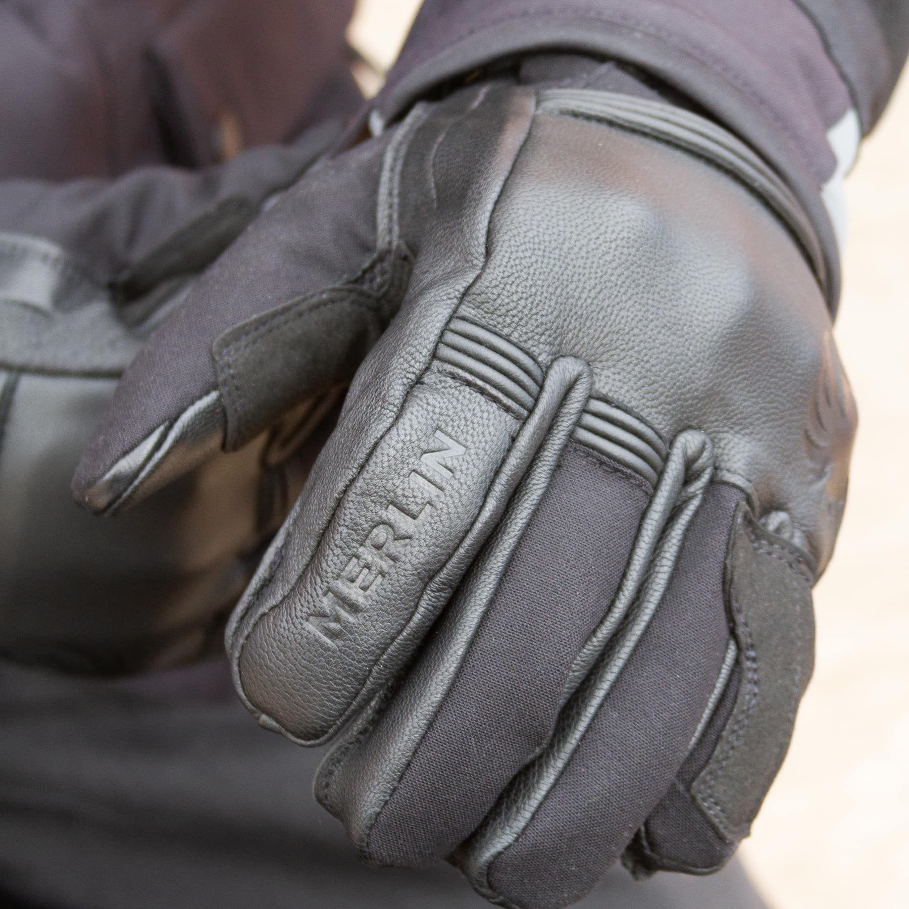 Lifestyle image of the Merlin Longdon Heated Glove in black