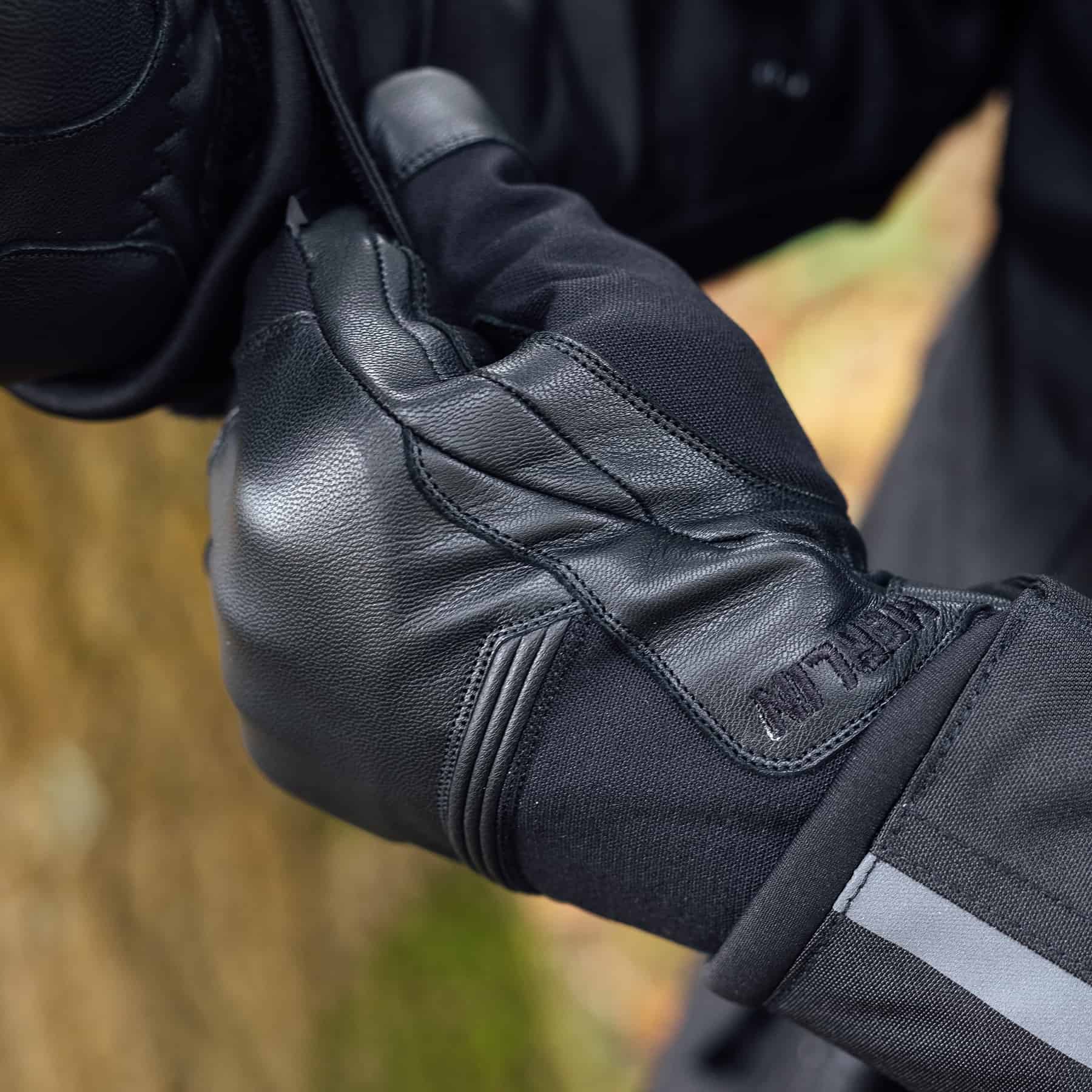 Merlin Cerro Gloves in black
