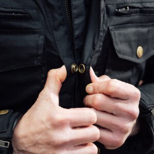 Perton II Black Lifestyle3 Perton II Black Lifestyle3