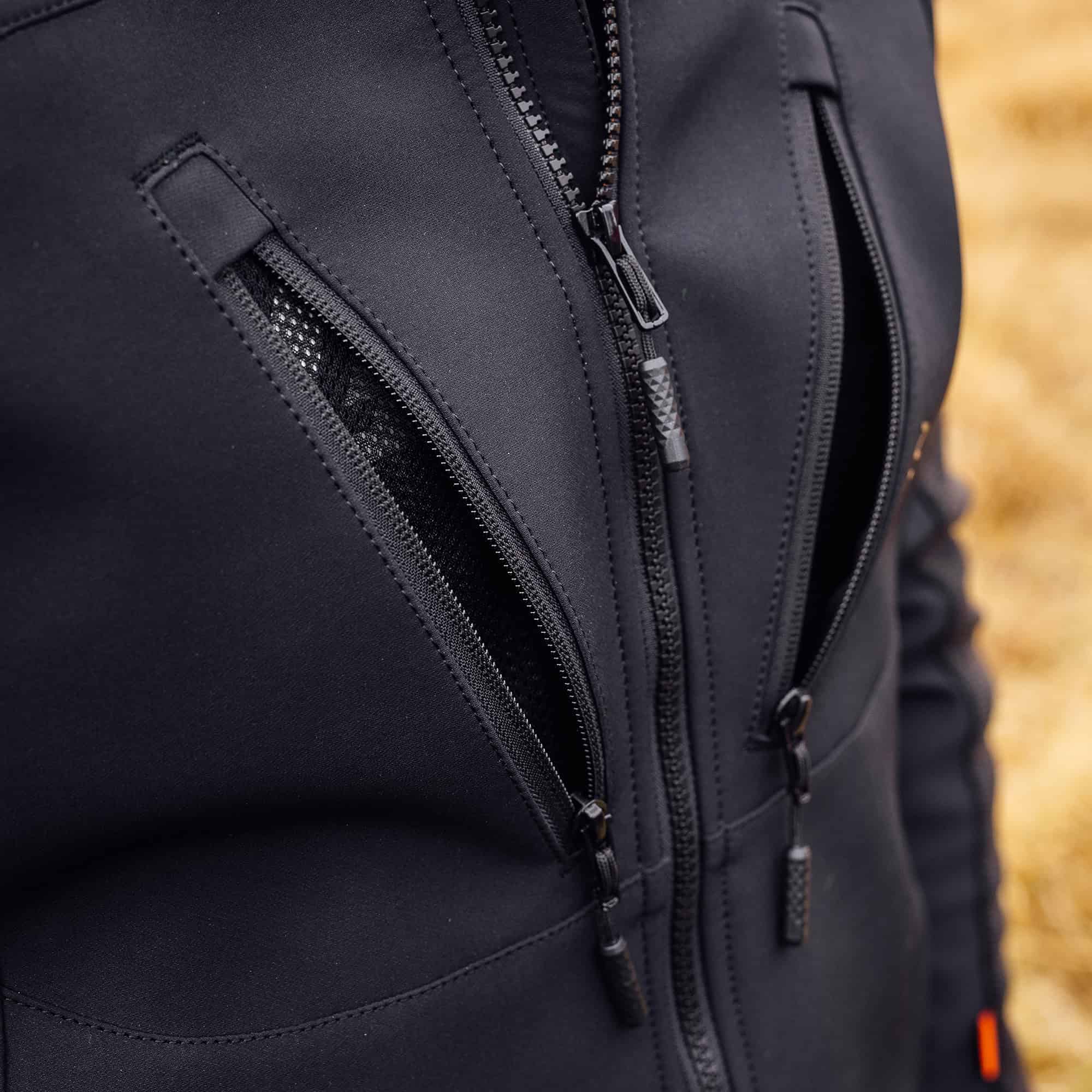 Merlin Badou Kevlar Jacket Lifestyle Detail Merlin Badou Kevlar Jacket Lifestyle Detail