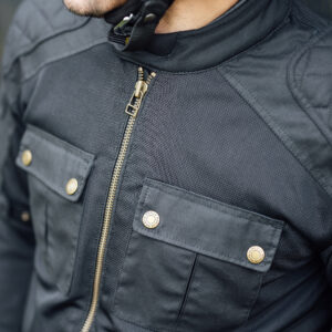 Merlin Shenstone II Black Lifestyle Detail Merlin Shenstone II Black Lifestyle Detail