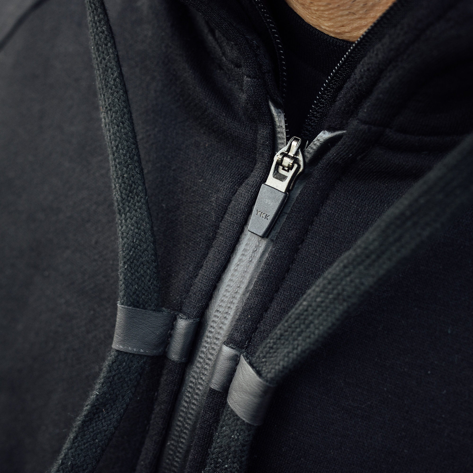 Merlin Hamlin Hydro Hoody Black Lifestyle2 Merlin Hamlin Hydro Hoody Black Lifestyle2