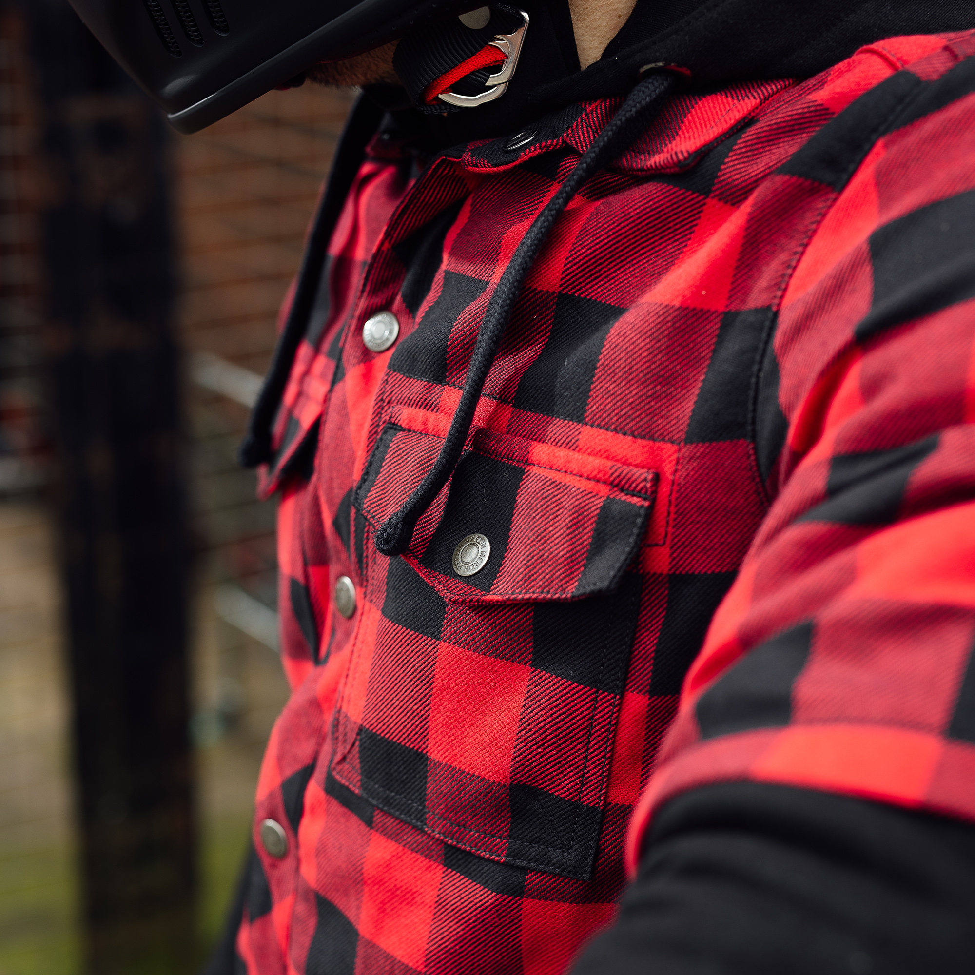 Deadwood Over Shirt Hoody Merlin Red Lifestyle3 Deadwood Over Shirt Hoody Merlin Red Lifestyle3