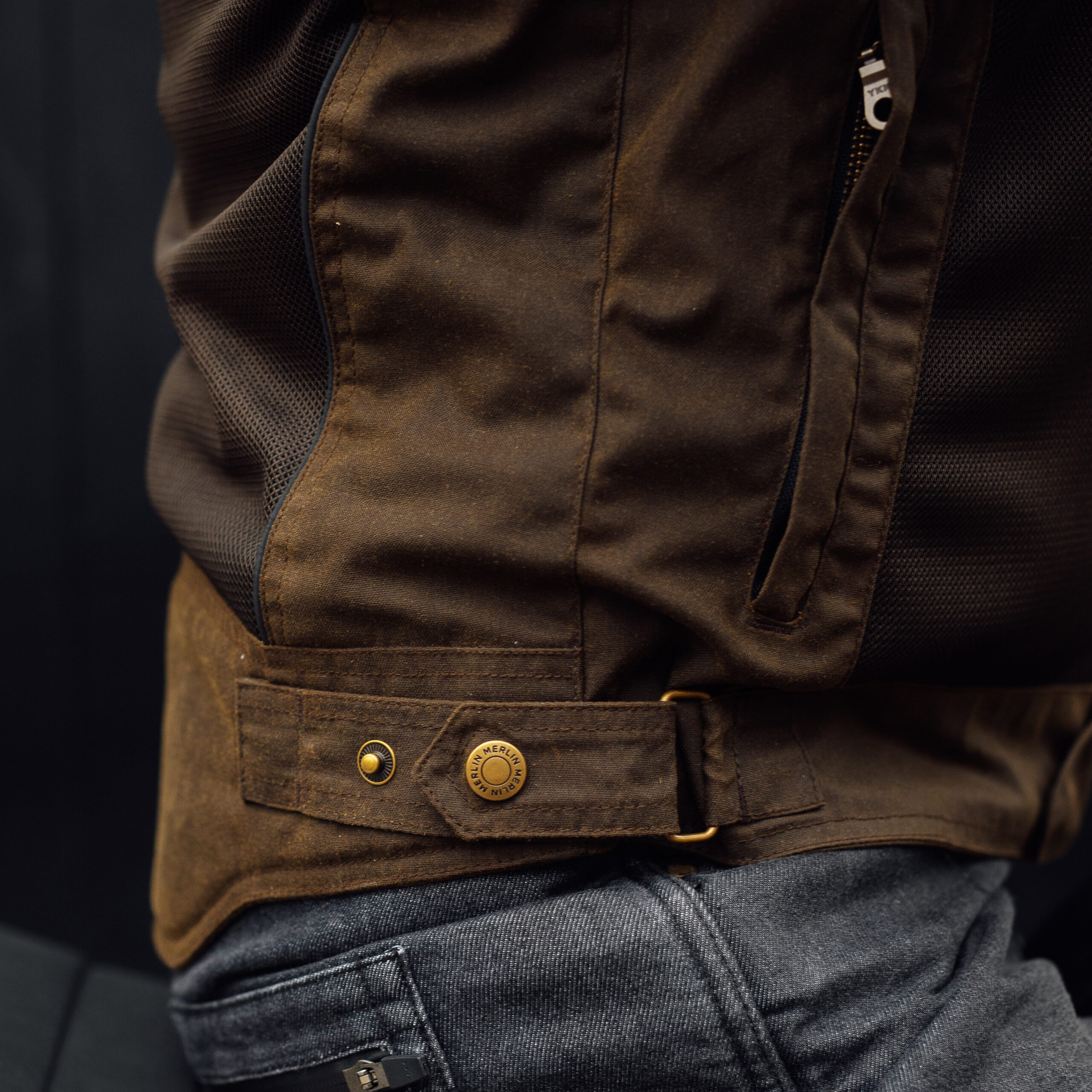 Waltham D3O Cotec Air Jacket Merlin Olive Lifestyle4 Waltham D3O Cotec Air Jacket Merlin Olive Lifestyle4
