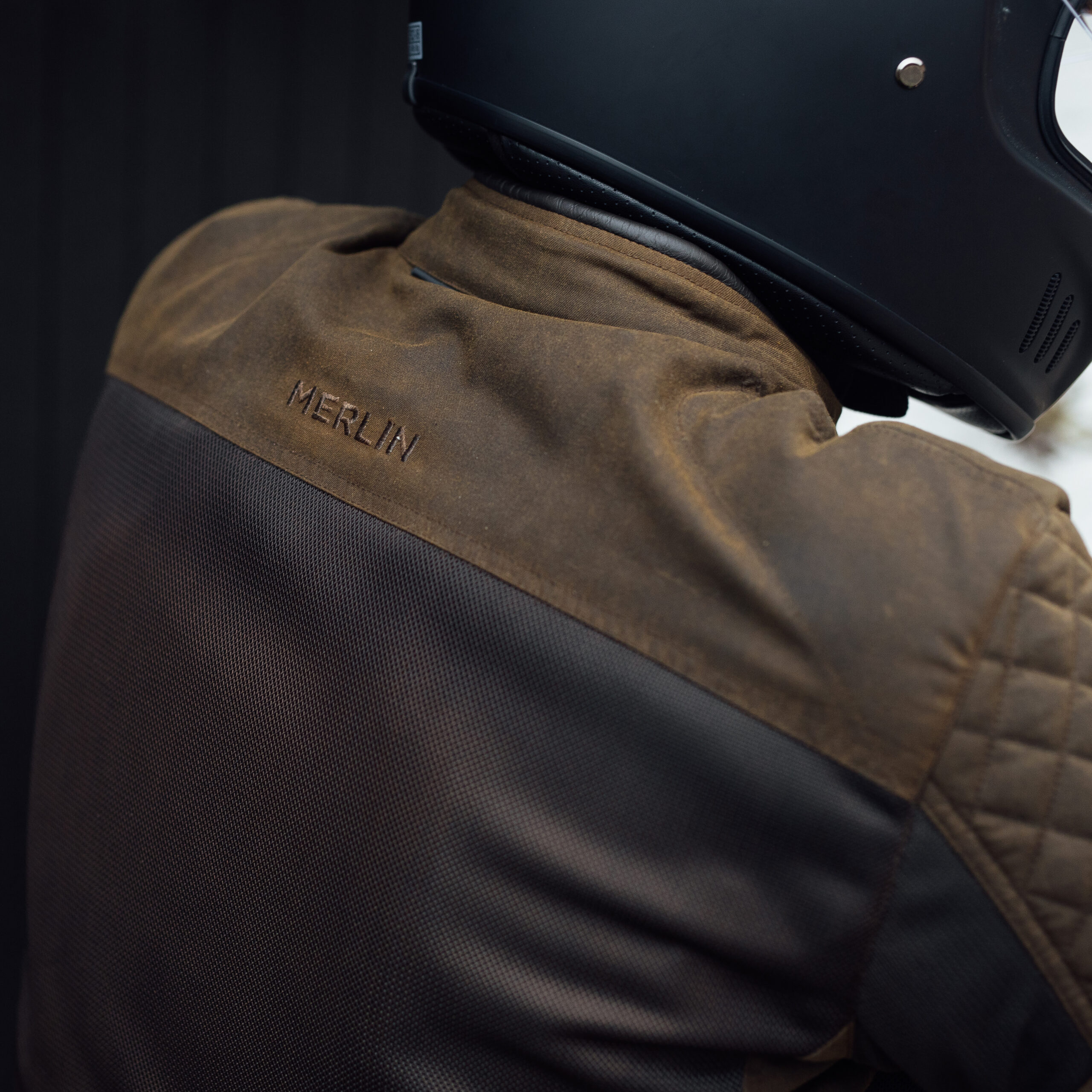 Waltham D3O Cotec Air Jacket Merlin Olive Lifestyle5 Waltham D3O Cotec Air Jacket Merlin Olive Lifestyle5