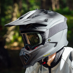 MHM308 Enduro Matt Black Lifestyle2