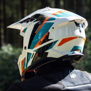 Recon Enduro White Lifestyle4